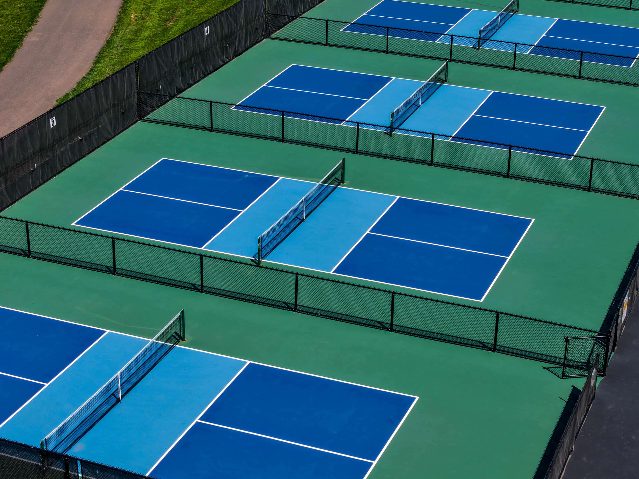 Kellogg Park tennis courts